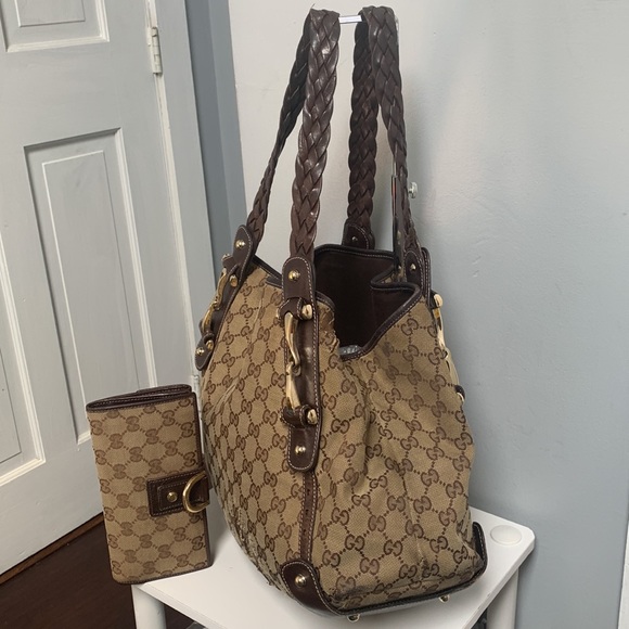 Authentic Gucci bundle - Picture 6 of 16
